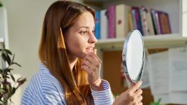 Skin care podle AI: Jak vám umělá inteligence může pomoci s péčí o pleť?