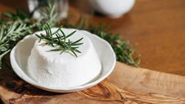 Pomazánka z ricotty: jemné potěšení, které zasytí. Zkus tu s tuňákem nebo se sušenými rajčaty