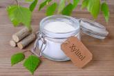 Jedním z přírodních sladidel je xylitol. Jedním z přírodních sladidel je xylitol.