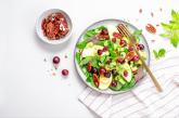 Waldorfský salát pochází ze Států, ale chutná kdekoli.