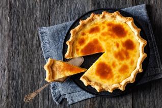 Sugar pie, tarte au sucre nebo cukrový koláč? Je to jedno, výsledek je skvělý! Sugar pie, tarte au sucre nebo cukrový koláč? Je to jedno, výsledek je skvělý!