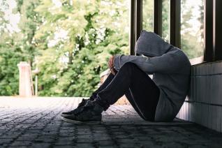 Mít dítě závislé na drogách není med. V žádném věku.