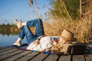 Slow living je umění zpomalit a vychutnat si život v jeho podstatě. Slow living je umění zpomalit a vychutnat si život v jeho podstatě.