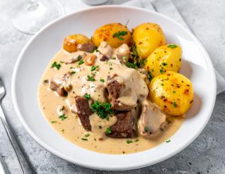 Smetanová omáčka je variabilní a dá se použít skoro ke všemu!