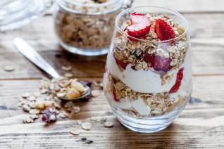 Máme pro tebe 5 tipů na jednoduché a zdravé svačiny. Máme pro tebe 5 tipů na jednoduché a zdravé svačiny.