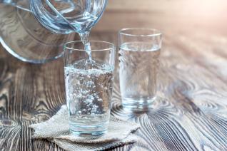 Destilovaná voda není určená k pití.