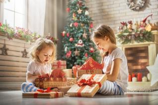 Dětem vždycky chceme udělat hezké Vánoce. Ale co jim koupit?