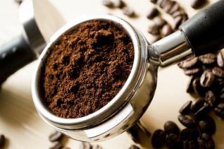 Alternativní způsoby přípravy kávy často připomínají alchymii.
