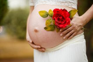 Těhotenství s sebou nese spoustu věcí. Třeba otázku, co s placentou.