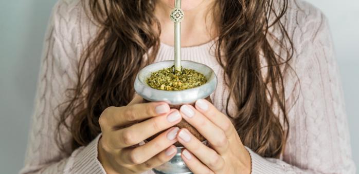 Tenhle jihoamerický nápoj je prospěšný, ale nesmí se to s ním přehánět.