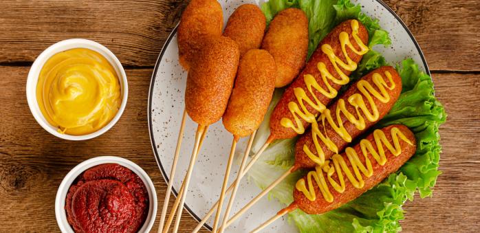 Co je corn dog a kde se vzal? Prozradíme ti to!