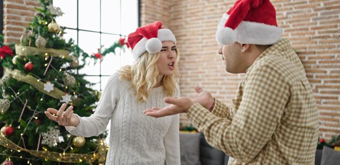Než začnou Vánoce, všichni jsme unavení. A pak stačí jen nepatrná nepříjemná zmínka a je zle.