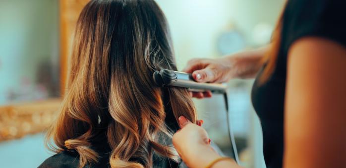 Znáš vlasové trendy na rok 2026? Pokud ne, pojď je s námi prozkoumat!