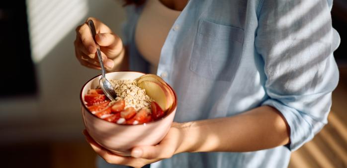 O cirkadiánním rytmu už jsi určitě slyšela. Když mu přizpůsobíš stravování, budou se dít věci!