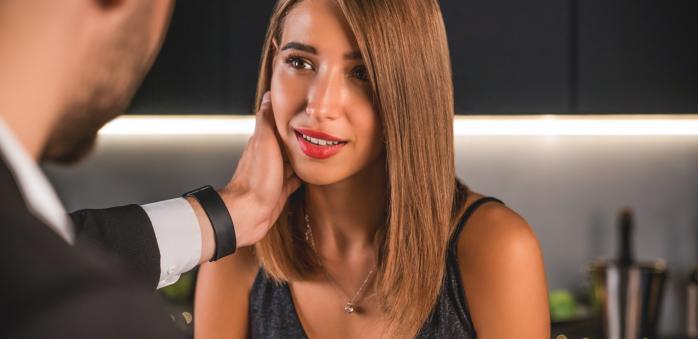 Někteří lidi si podvědomě vybírají emočně nedostupné partnery. Má to svůj důvod!