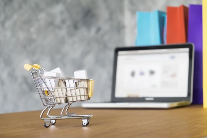 Nakupování v e-shopu se může i pěkně vyplatit.