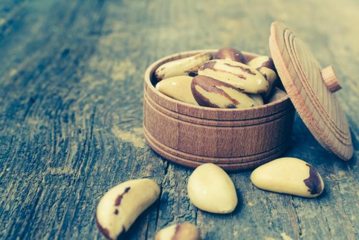 Ořechy jsou jedním z doporučovaných zdrojů nenasycených tuků.