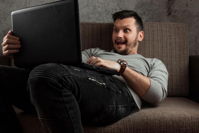 Točit porno se finančně vyplatí. Jenže kde je nějaká sebeúcta?