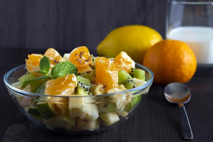 Ovocný salát si vždycky můžeš připravit podle aktuálních chutí. Ovocný salát si vždycky můžeš připravit podle aktuálních chutí.
