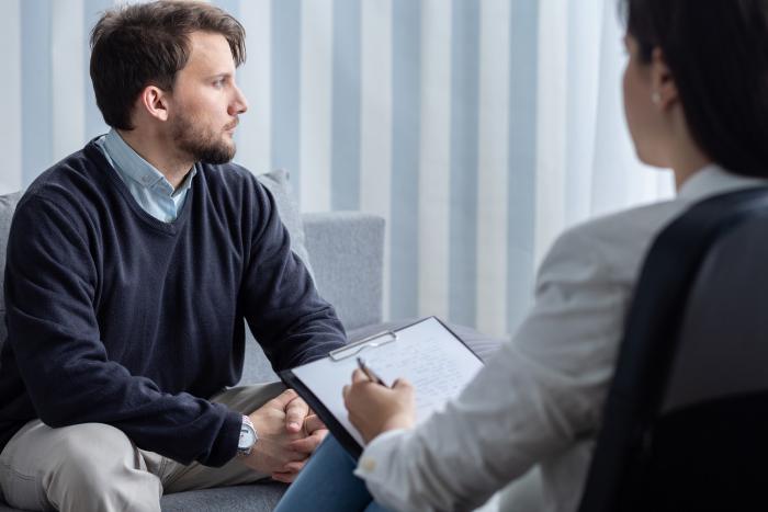 Psychoterapie i farmakoterapie je v případě PTSP na místě. Psychoterapie i farmakoterapie je v případě PTSP na místě.
