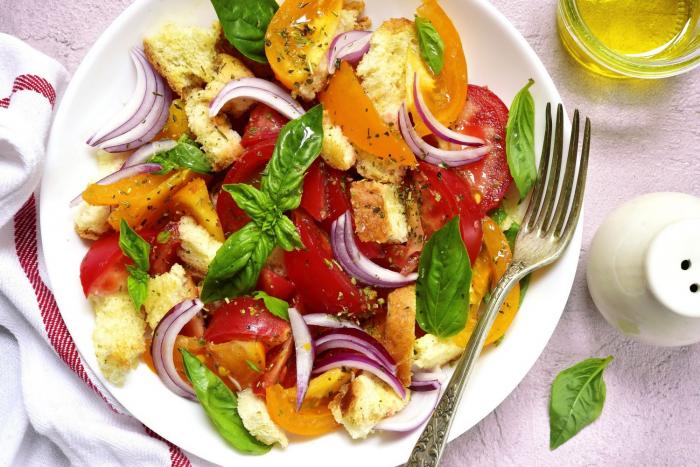 Panzanella je u nás neobvyklá a to je škoda! Panzanella je u nás neobvyklá a to je škoda!