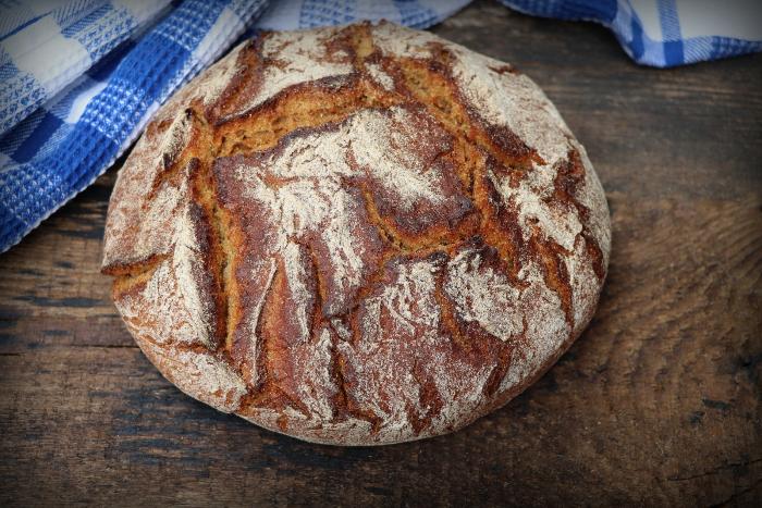 Těsto na chleba je vděčné a ozvláštnit ho můžeš spoustu dobrot!