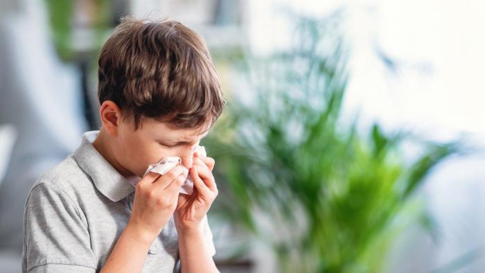 Koronavirus má neuvěřitelné množství možných příznaků.