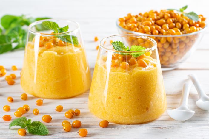 Rakytník obsahuje vitamín C, množství záleží na druhu.