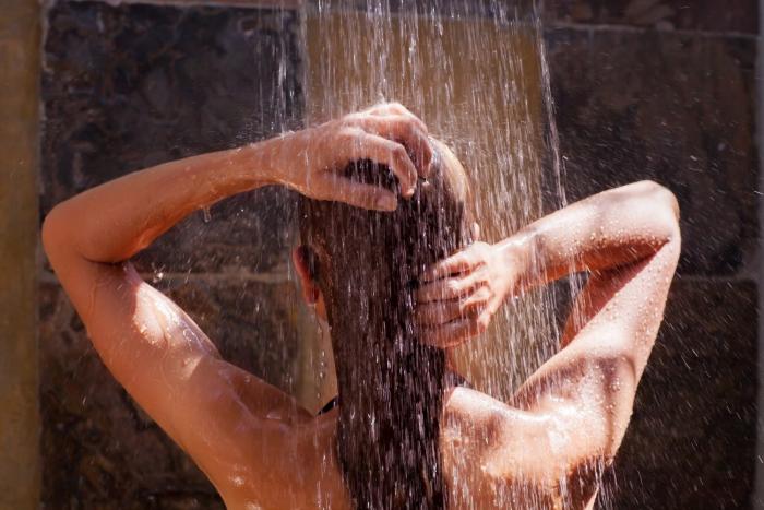Sprchování je jednou ze situací, kdy mindfulness trénovat.