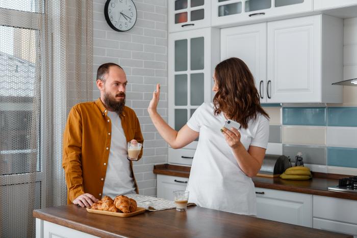 Tygři by měli pro jistotu některé věci pouštět druhým ven. Hned. Tygři by měli pro jistotu některé věci pouštět druhým ven. Hned.