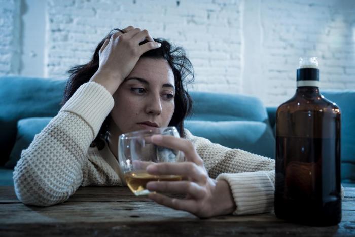 Jak odhalit problém s alkoholem? Není to snadné!