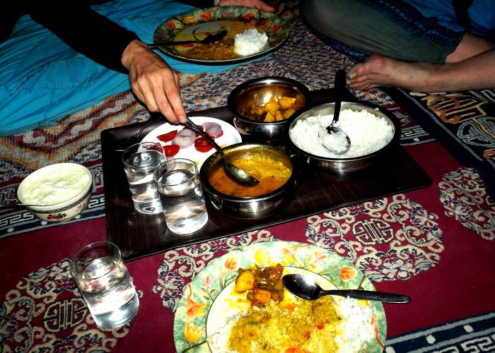 Jídlo u indické rodiny může být tou nejlepší gastronomickou zkušeností.