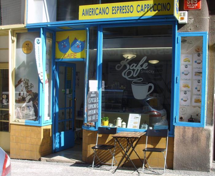Tady se údajně podává to nejlepší cappuccino široko daleko. Tady se údajně podává to nejlepší cappuccino široko daleko.