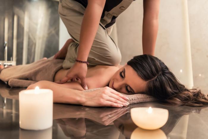 Nevíš, jestli ti thajská masáž prospěje? Poraď se se svým praktikem.