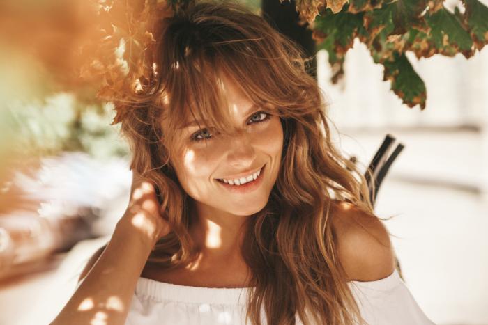 Ofina se hodí pro všechny typy obličejů, jen je důležité střihnout ji správně.