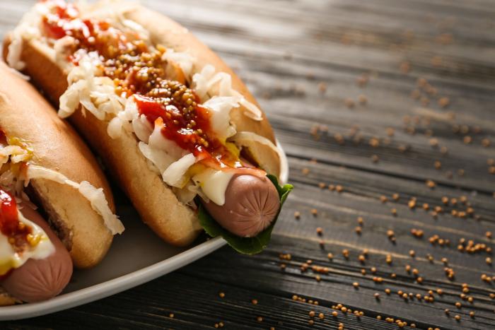 Hot dog je oblíbený hlavně u dětí. Udělej jim takový, který ještě neznají.