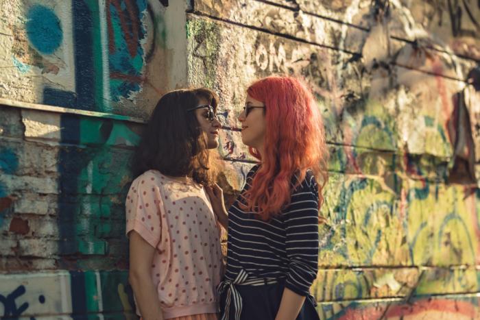 Bisexualita je opředena mnoha mýty, které je třeba vyvrátit.