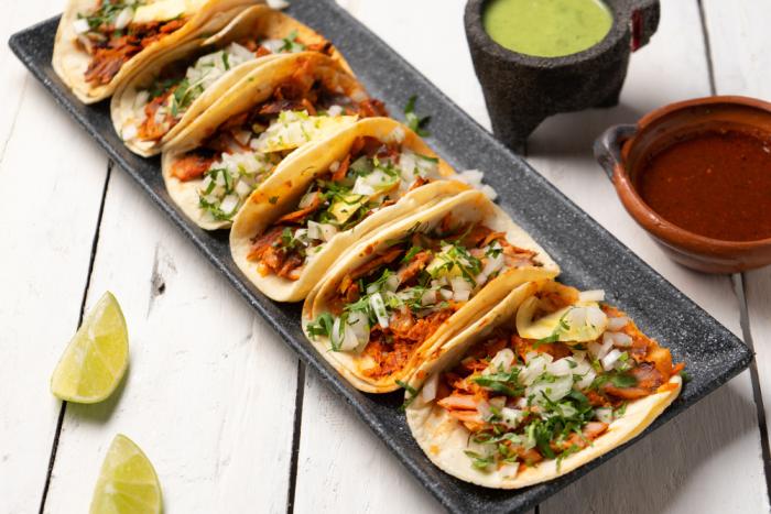 Na tacos stačí pár surovin a může vzniknout parádní lahůdka.