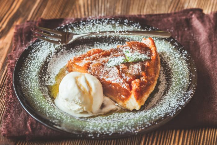 Tarte Tatin pochází z Francie ale milují ho lidi napříč planetou.