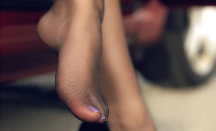 Foot fetish nikomu neškodí, pokud ho oba dělají dobrovolně.