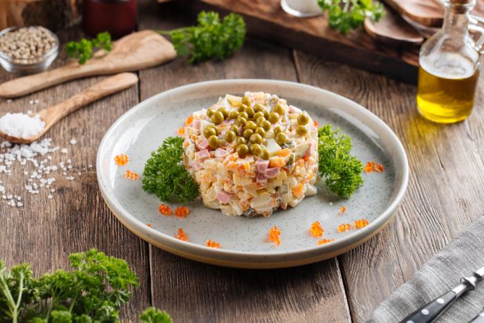 Recept je jednoduchý a salát ti určitě zachutná. Zkus ho! Recept je jednoduchý a salát ti určitě zachutná. Zkus ho!