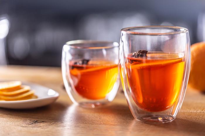Hot Aperol je zimní verze oblíbeného Aperol Spritzu.
