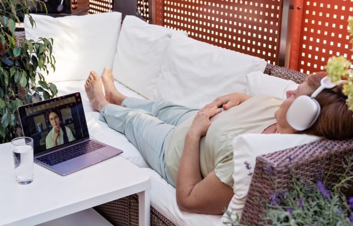 Autohypnóza je možnost, jak se dostat do hypnózy terapeuta nebo psychologa. Autohypnóza je možnost, jak se dostat do hypnózy terapeuta nebo psychologa.