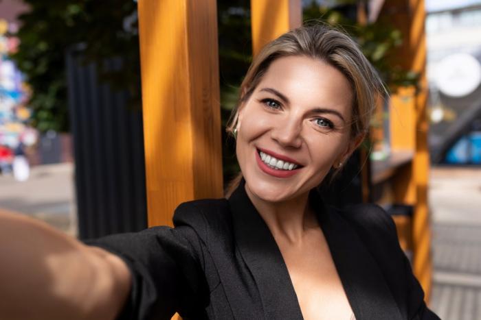 Sociální sítě nám podsouvají ideály, které ovšem nejsou skutečné. Srovnávat se s nimi nemá smysl. Sociální sítě nám podsouvají ideály, které ovšem nejsou skutečné. Srovnávat se s nimi nemá smysl.