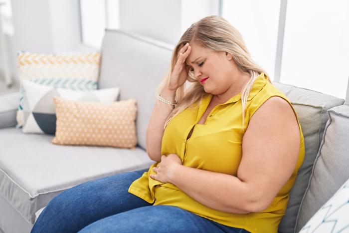 Fat shaming je fenomén dnešní doby hojně podpořený stereotypy, které se objevují třeba v reklamách nebo filmech a seriálech.