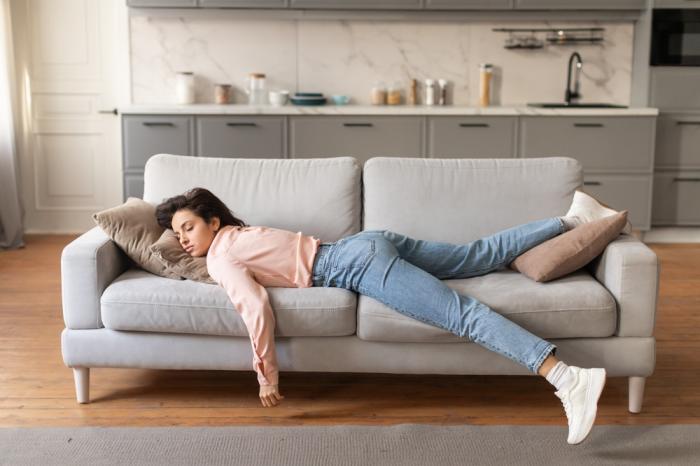 Dřív se ženy staraly o domácnost, ale nechodily do práce. Teď už do ní chodí stejně jako muži. A stejně...