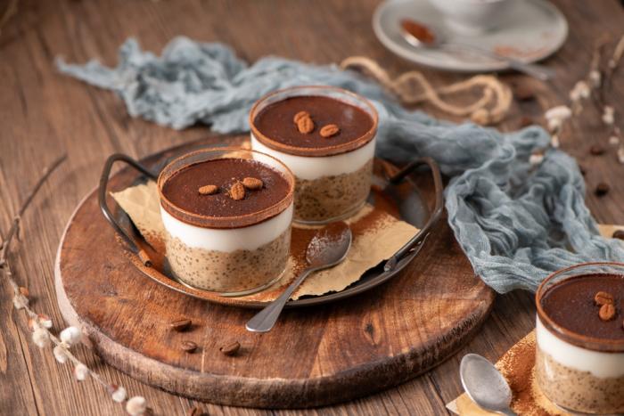 Dezerty z mascarpone bývají hutné, ale nezatíží tě. 