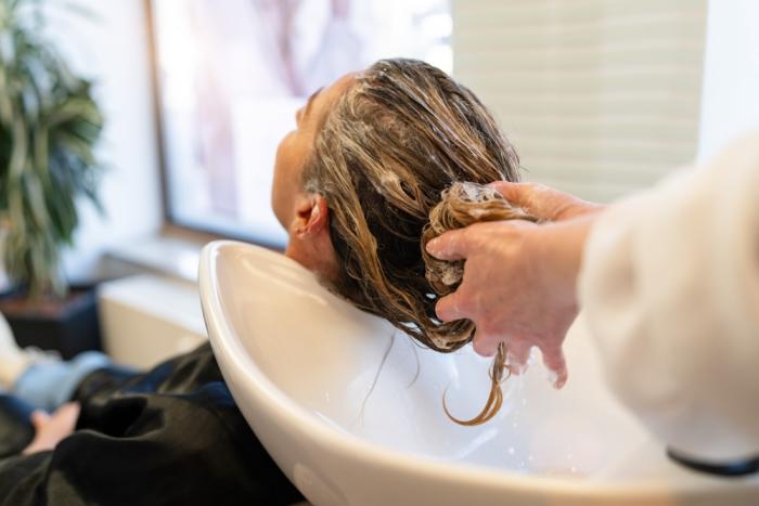 Vlasy si naši péči zaslouží stejně jako třeba pleť.