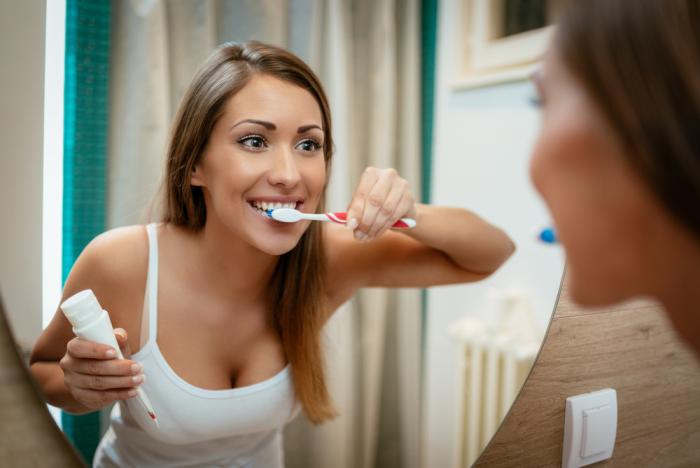 Čistit zuby víckrát než 2x denně je zbytečné.