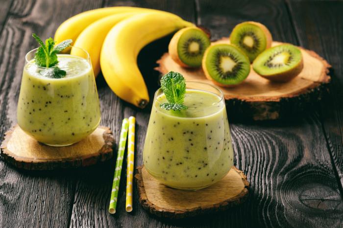 Kiwi je bezva doplněk k banánu, pokud máš ráda smoothie!